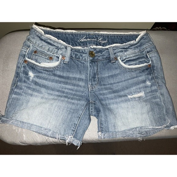 American Eagle Outfitters Pants - American Eagle low rise cut off jean shorts women's size 2